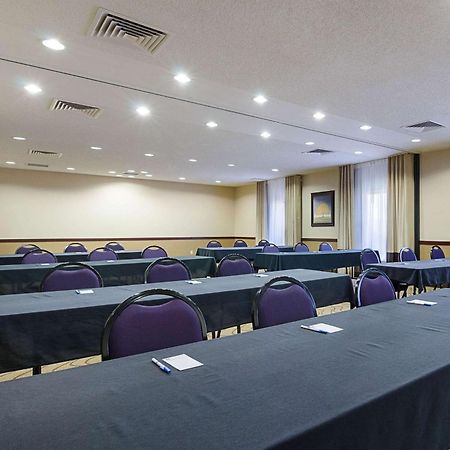 Comfort Inn & Suites Hutchinson Ngoại thất bức ảnh