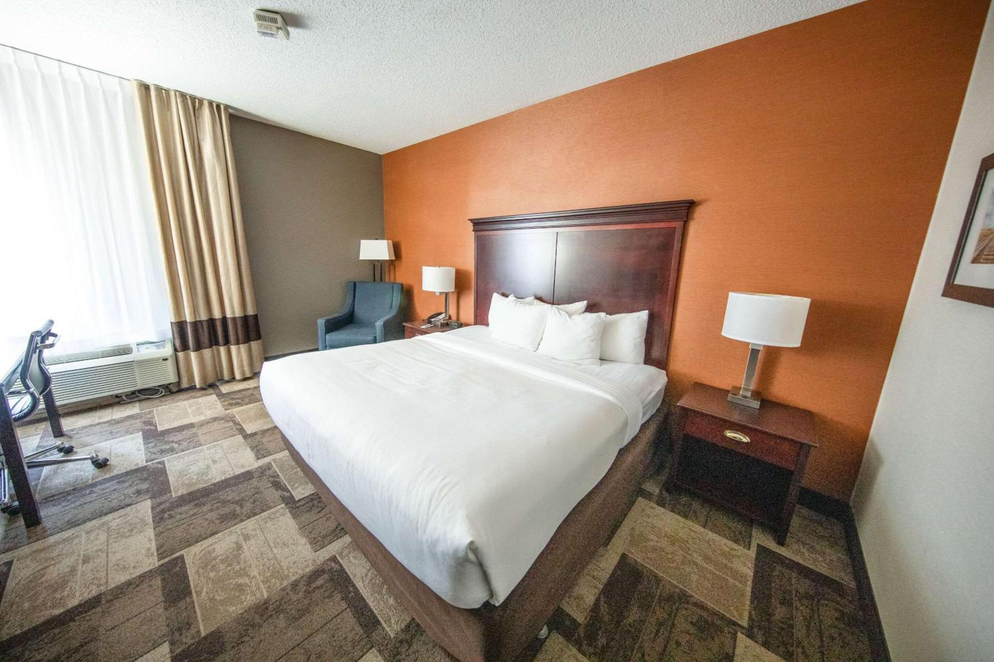 Comfort Inn & Suites Hutchinson Ngoại thất bức ảnh