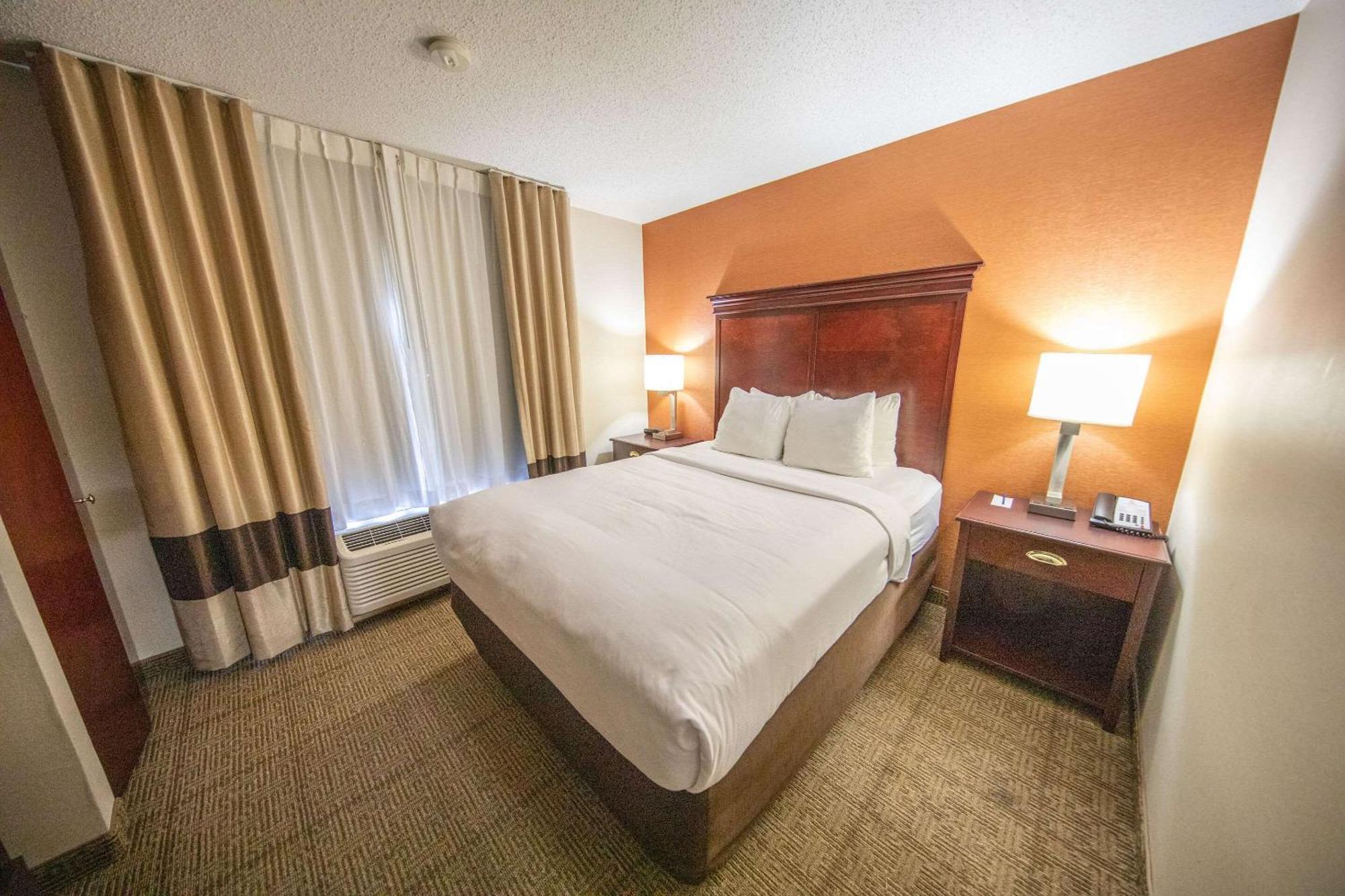 Comfort Inn & Suites Hutchinson Ngoại thất bức ảnh