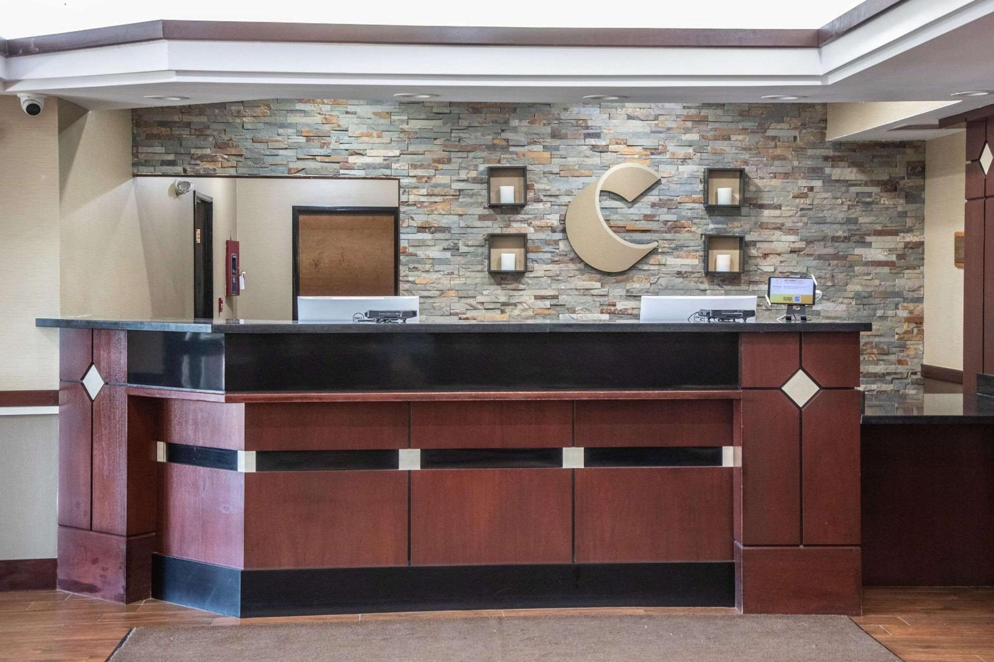 Comfort Inn & Suites Hutchinson Ngoại thất bức ảnh