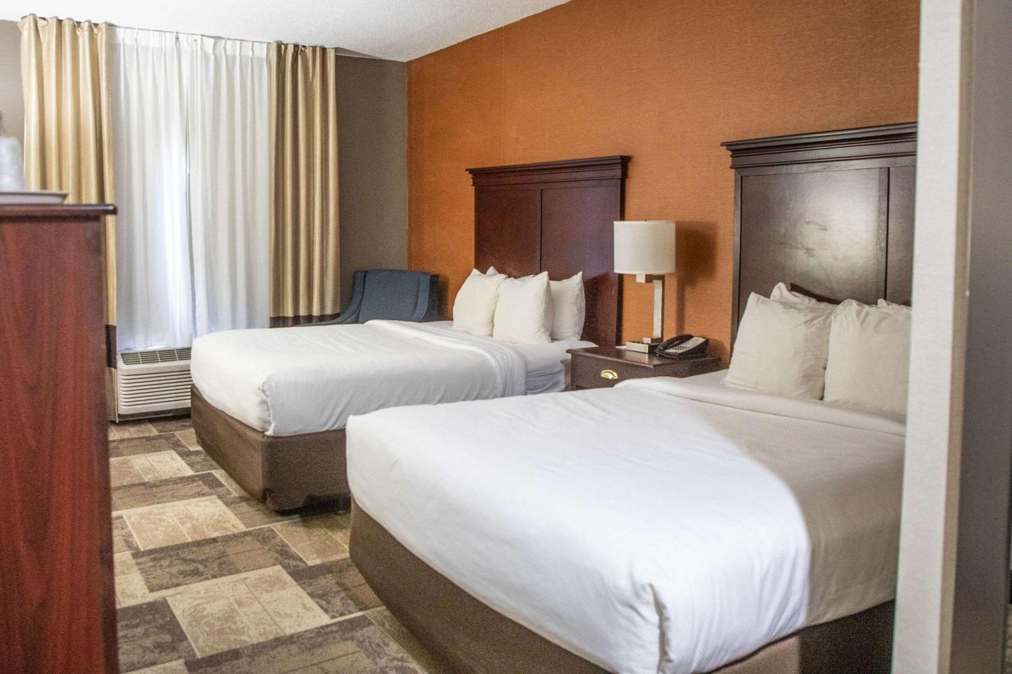 Comfort Inn & Suites Hutchinson Ngoại thất bức ảnh