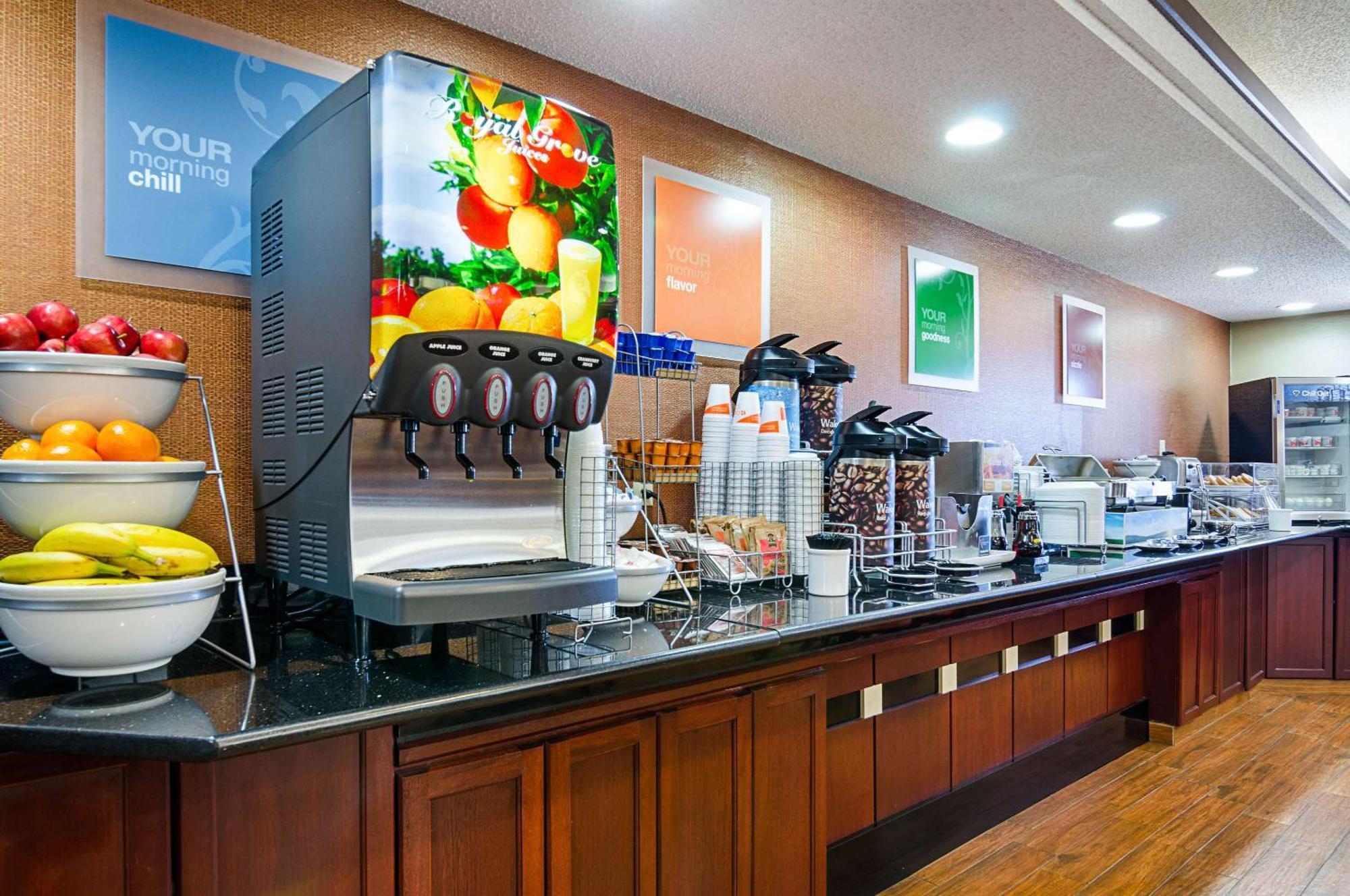 Comfort Inn & Suites Hutchinson Ngoại thất bức ảnh