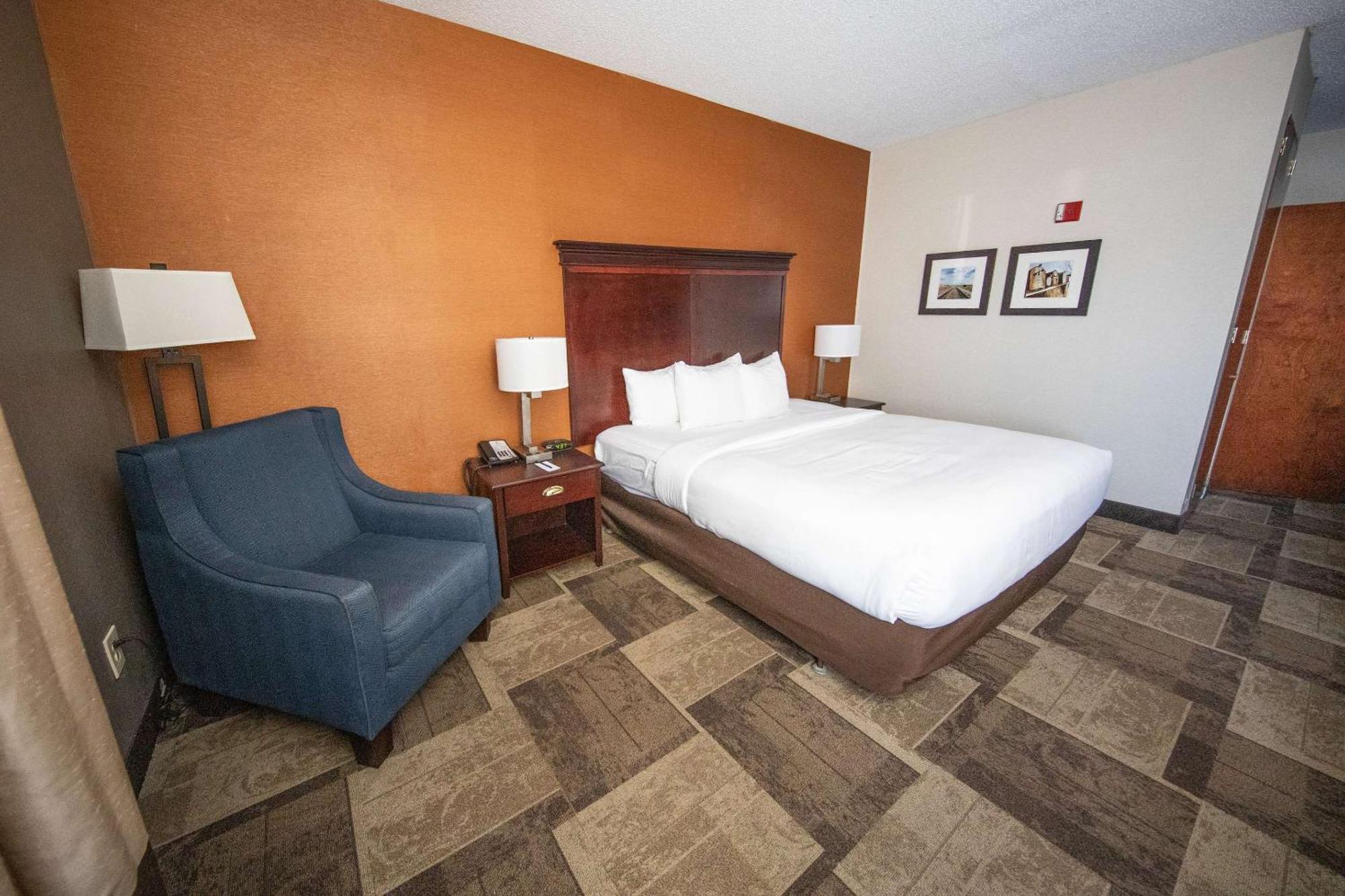 Comfort Inn & Suites Hutchinson Ngoại thất bức ảnh