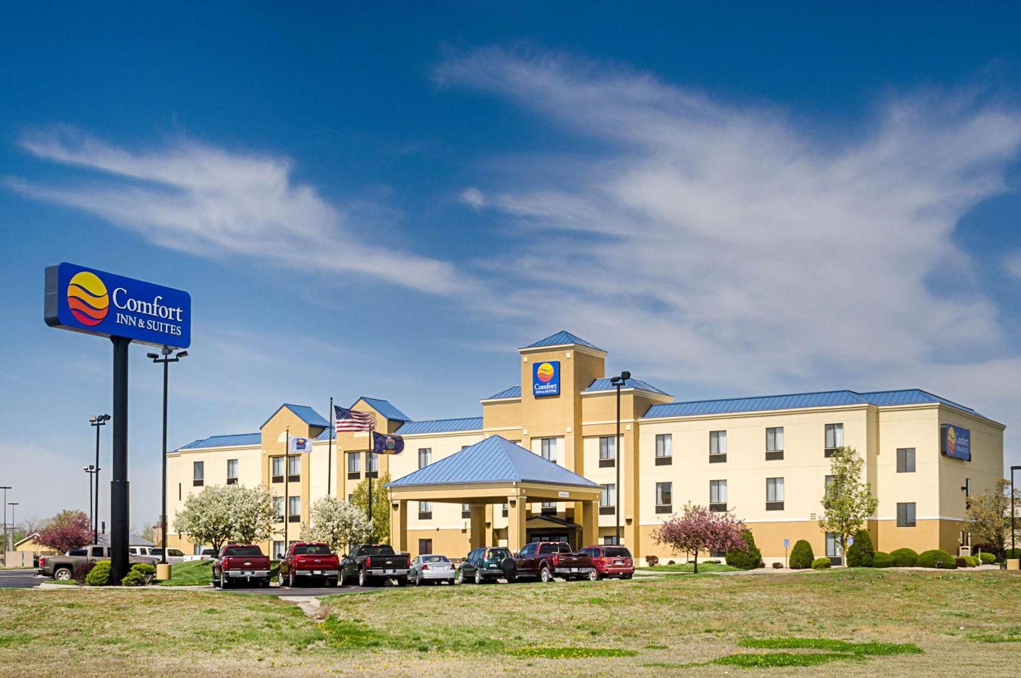 Comfort Inn & Suites Hutchinson Ngoại thất bức ảnh