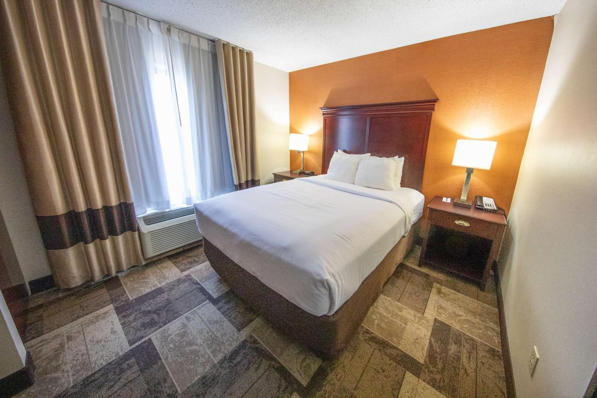 Comfort Inn & Suites Hutchinson Ngoại thất bức ảnh