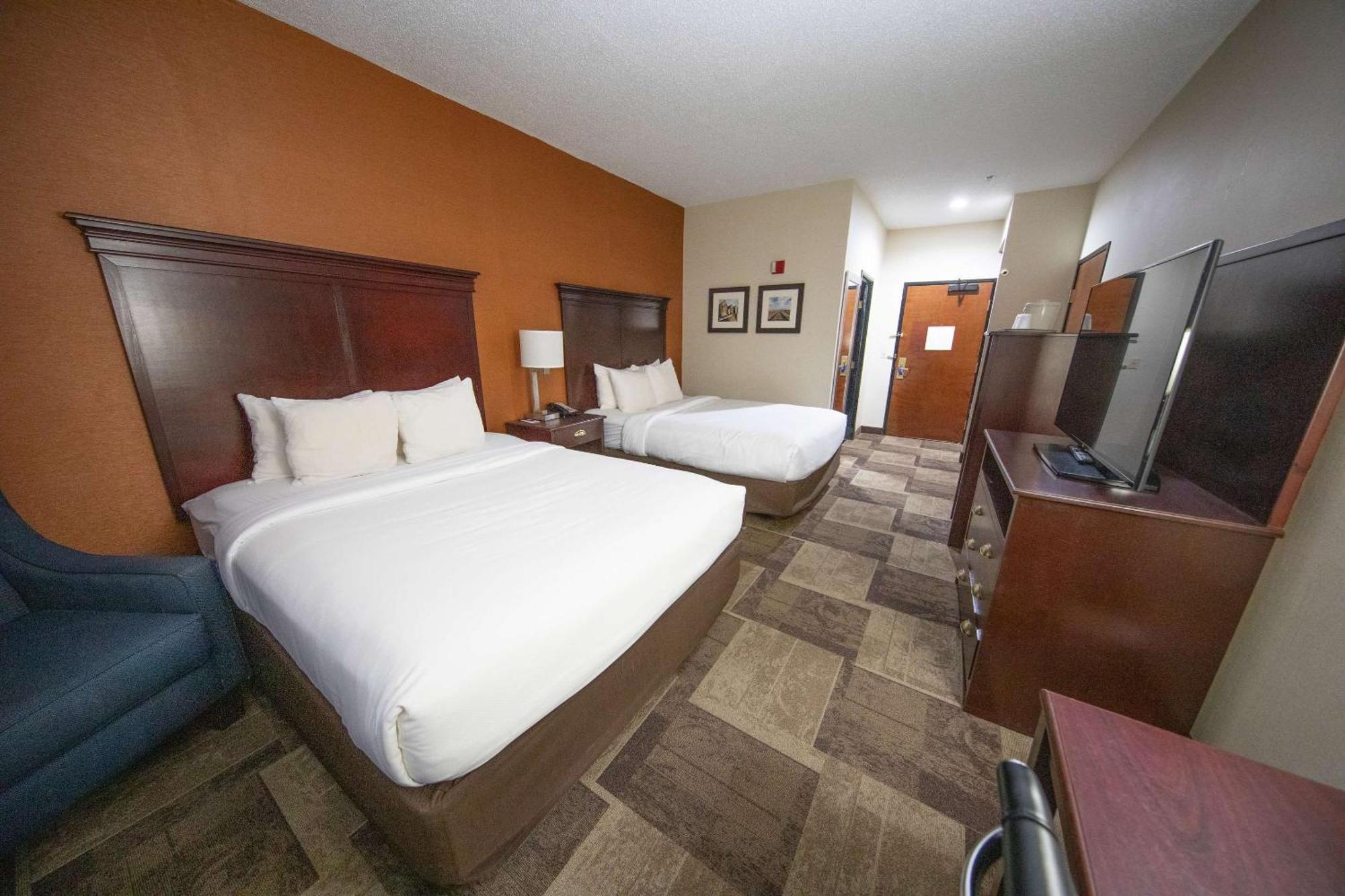 Comfort Inn & Suites Hutchinson Ngoại thất bức ảnh